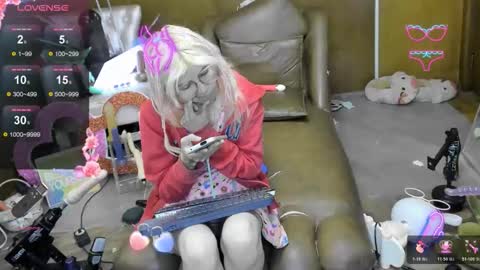 Skinnygirl online show from 11.14.25