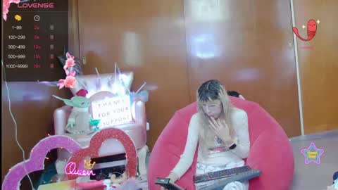 Snapshot of laflakita21 chatting on 04.24.26 Skinnygirl online show from 04.24.26