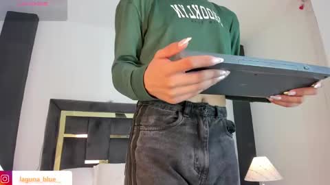 Laguna Blue online show from 02.01.25