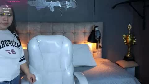    online show from 10.17.25