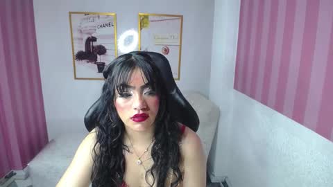 Laia online show from 02.15.25