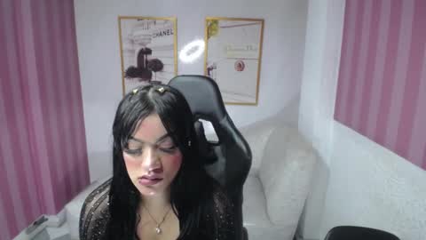 Laia online show from 02.23.25
