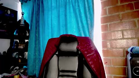 laia_hadid online show from 03.24.26