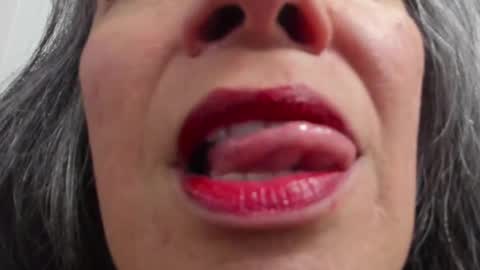 Snapshot of lailacastillomilf chatting on 02.11.25 Lailacastillo online show from 02.11.25