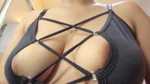   online show from 11.05.25