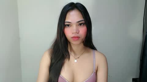Snapshot of laire_allure chatting on 05.04.26 laire online show from 05.04.26