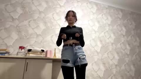 Luna online show from 09.22.25