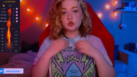Snapshot of lala_loulou chatting on 12.26.24 Nicky online show from 12.26.24