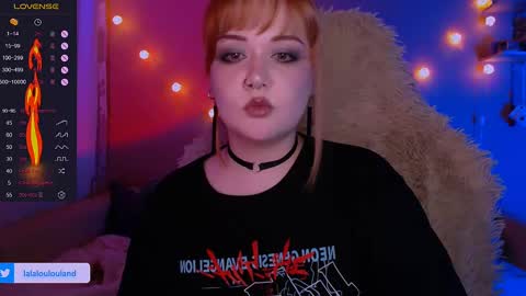Snapshot of lala_loulou chatting on 02.11.25 Nicky online show from 02.11.25