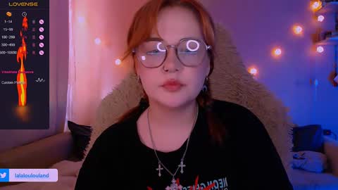 Snapshot of lala_loulou chatting on 03.02.25 Nicky online show from 03.02.25