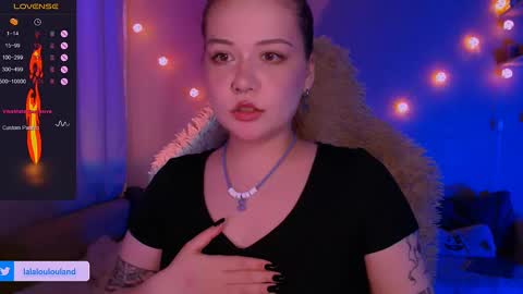 Snapshot of lala_loulou chatting on 03.09.25 Nicky online show from 03.09.25