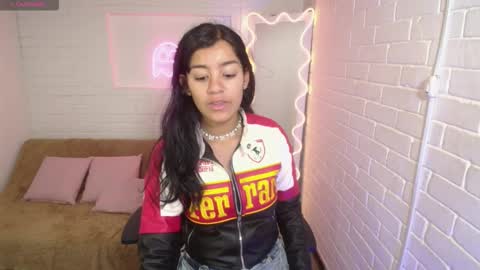 Snapshot of lalalutsy_tay chatting on 09.28.25 Lala online show from 09.28.25