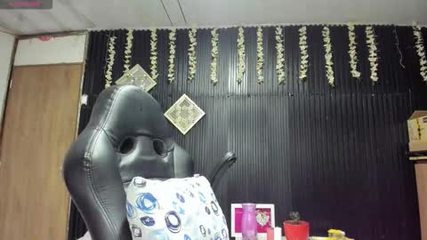 Snapshot of lalanaughty1 chatting on 10.24.25 Sofi online show from 10.24.25