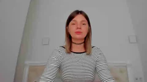 Lallie  online show from 02.05.26