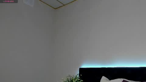 Snapshot of lallycute chatting on 06.22.26 Lali online show from 06.22.26