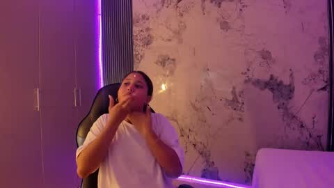 Laura online show from 09.09.25