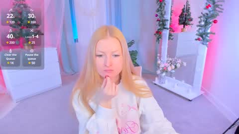 Snapshot of laly_peach chatting on 12.31.24 Laly online show from 12.31.24