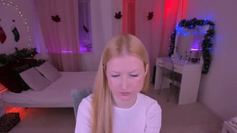 Snapshot of laly_peach chatting on 01.02.25 Laly online show from 01.02.25