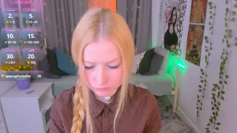 Snapshot of laly_peach chatting on 02.12.25 Laly online show from 02.12.25