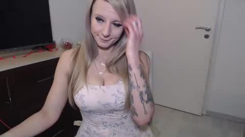 Snapshot of lamadrina006 chatting on 12.14.24 LaMadrina006 online show from 12.14.24