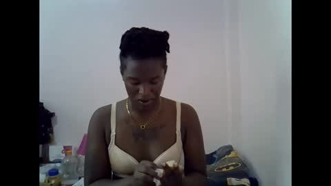 Snapshot of lamensha chatting on 10.16.25 lamensha online show from 10.16.25