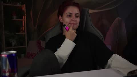 just call me Lana  and her security online show from 10.31.25