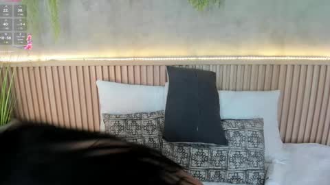 lana_lann online show from 01.25.25