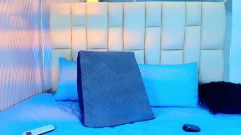 Vanessa  online show from 03.26.26