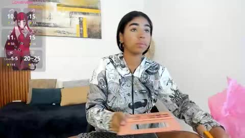 Snapshot of lana_starlet chatting on 10.16.25 katiuska online show from 10.16.25