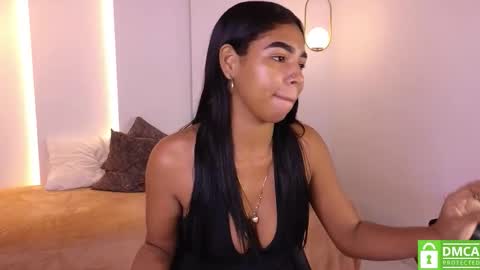 Snapshot of lana_starlet chatting on 11.01.25 katiuska online show from 11.01.25