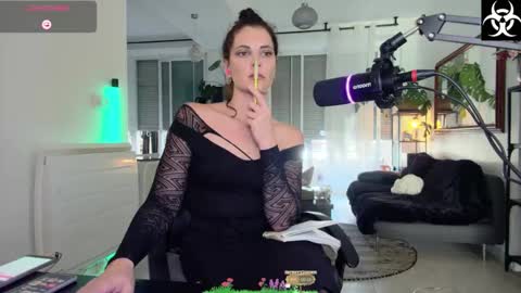 Snapshot of lana_the_virus chatting on 10.22.25 Lana The Virus online show from 10.22.25