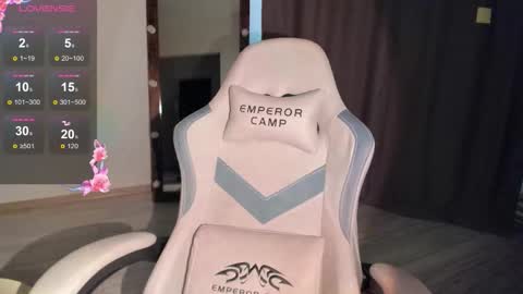 Lana online show from 11.26.25