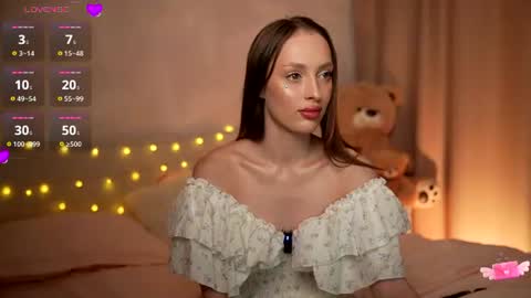 Snapshot of lanaa_me chatting on 07.16.26 Milana online show from 07.16.26