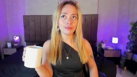 Lana online show from 11.12.25