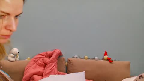 Snapshot of lanaangeldream chatting on 02.28.26 Lana online show from 02.28.26