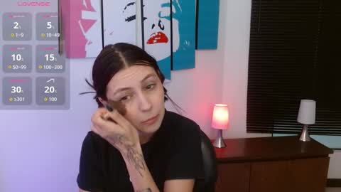 Snapshot of lanagarcia5 chatting on 10.21.25 Alana Garcia online show from 10.21.25