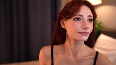 Lauretta online show from 01.25.25