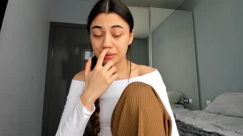 Lana online show from 11.21.25