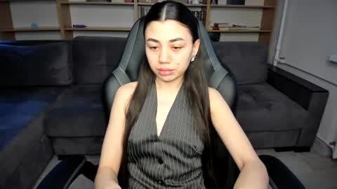 Snapshot of lanalandd chatting on 07.19.26 Lana online show from 07.19.26