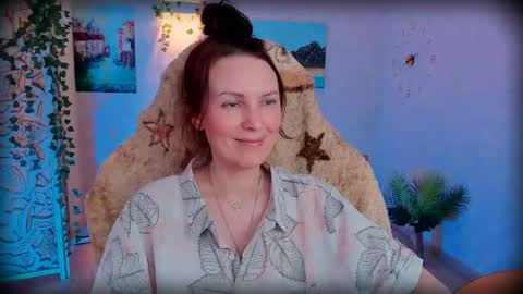 Snapshot of lanaradiance chatting on 05.21.26 Lana Radiance online show from 05.21.26