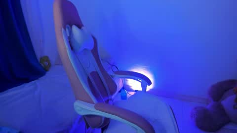 Lana  online show from 10.15.25