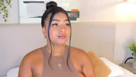 Snapshot of lanarozz chatting on 10.29.25 Lana online show from 10.29.25