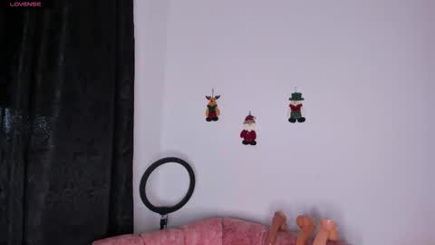 lanasin_ online show from 12.18.25