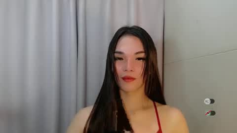 lanawyatt_ online show from 12.09.24