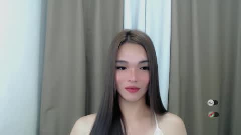lanawyatt_ online show from 01.28.25