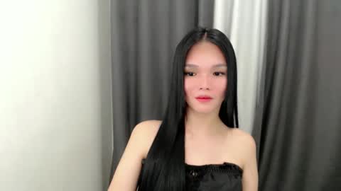 lanawyatt_ online show from 09.25.25