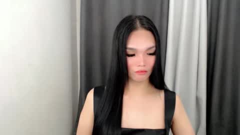 lanawyatt_ online show from 11.07.25