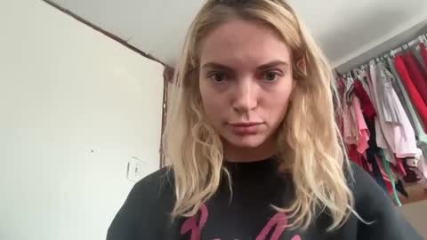 Snapshot of lanaxsharapova chatting on 01.17.26 lanaxsharapova online show from 01.17.26