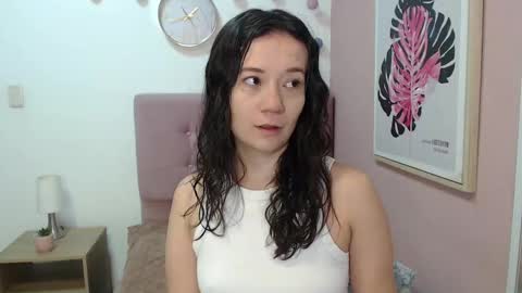 Snapshot of lanna_mills chatting on 10.07.25 Lanna online show from 10.07.25