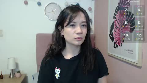 Snapshot of lanna_mills chatting on 10.29.25 Lanna online show from 10.29.25